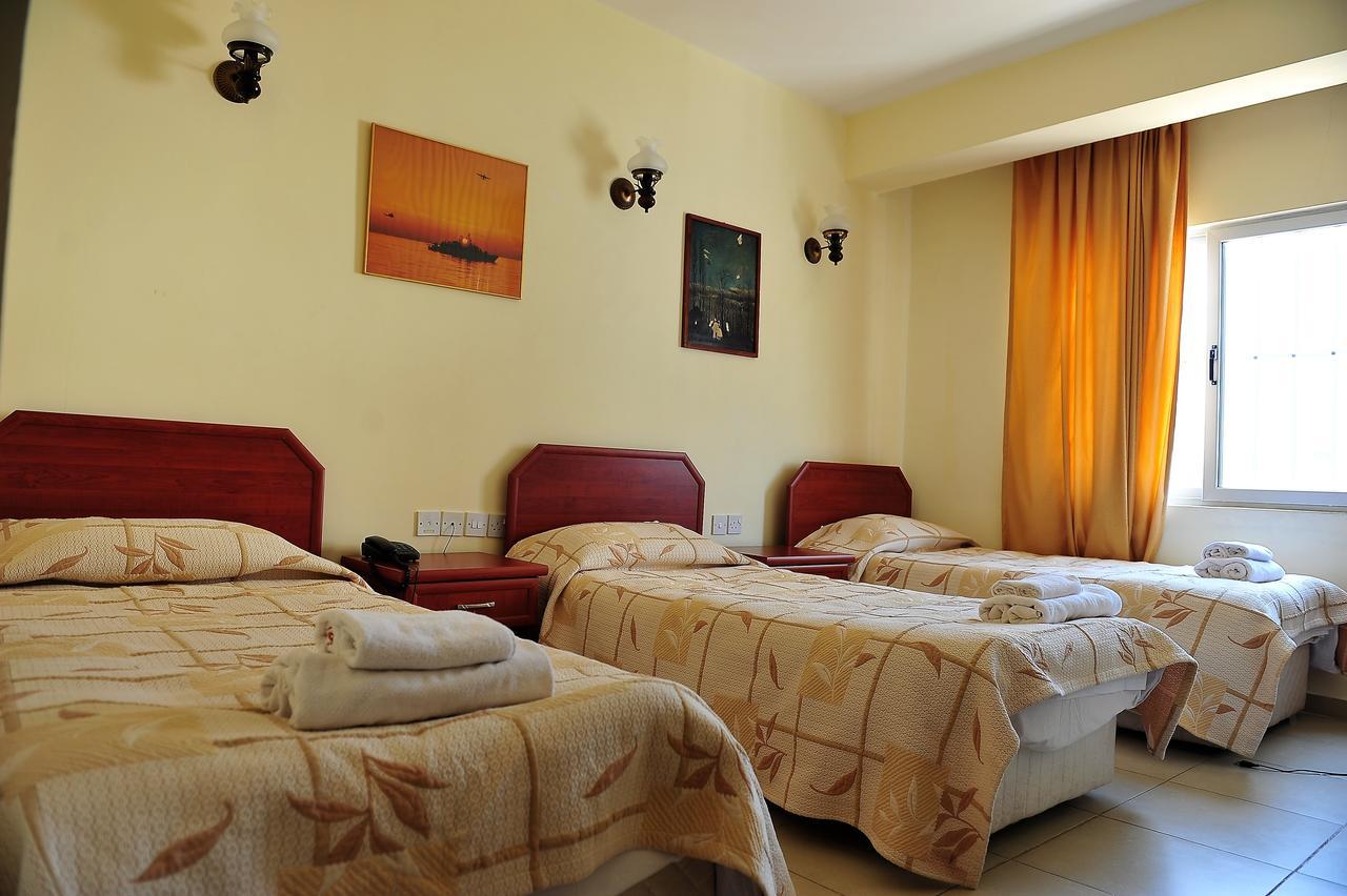 Kasgar Court Hotel Agia Varvara Exterior photo